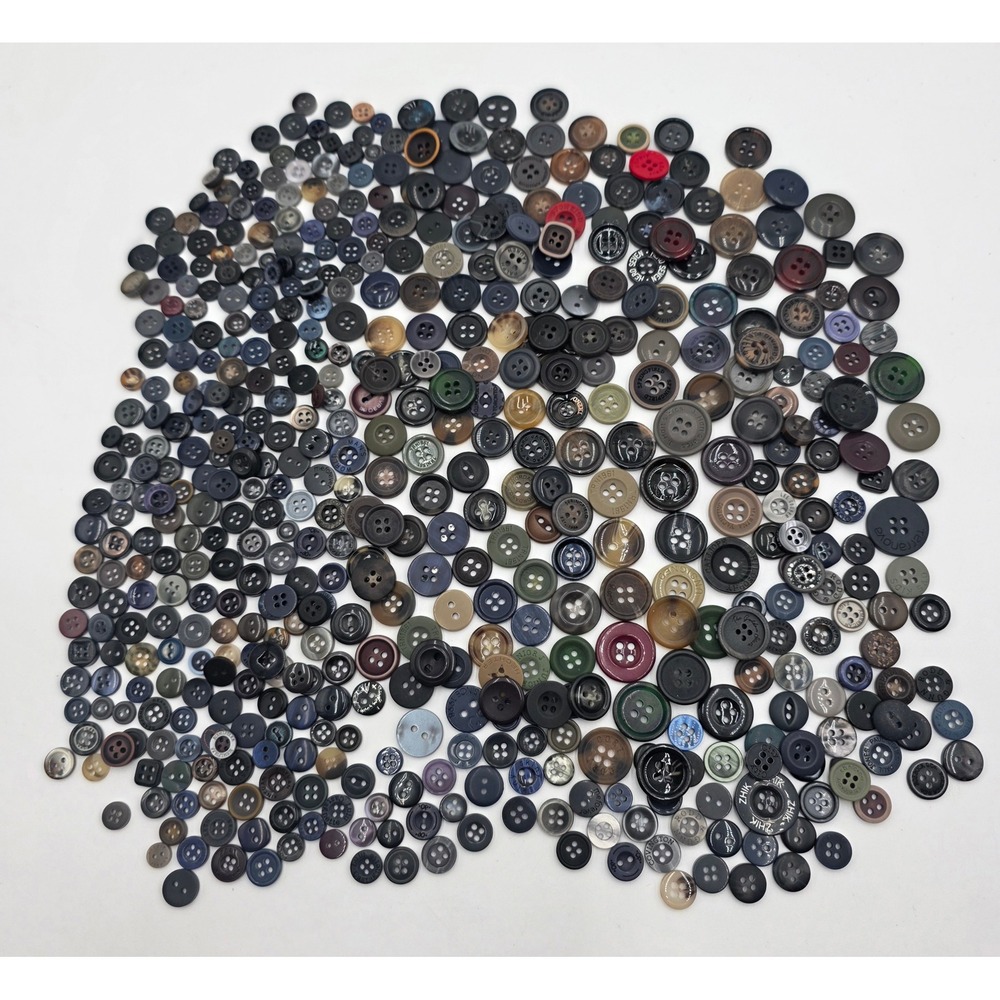 Bulk Assorted Sewing Buttons Lot of 540ct Mixed Sizes Colors Replacement Buttons